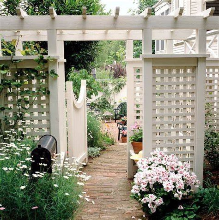 Can you paint trellis