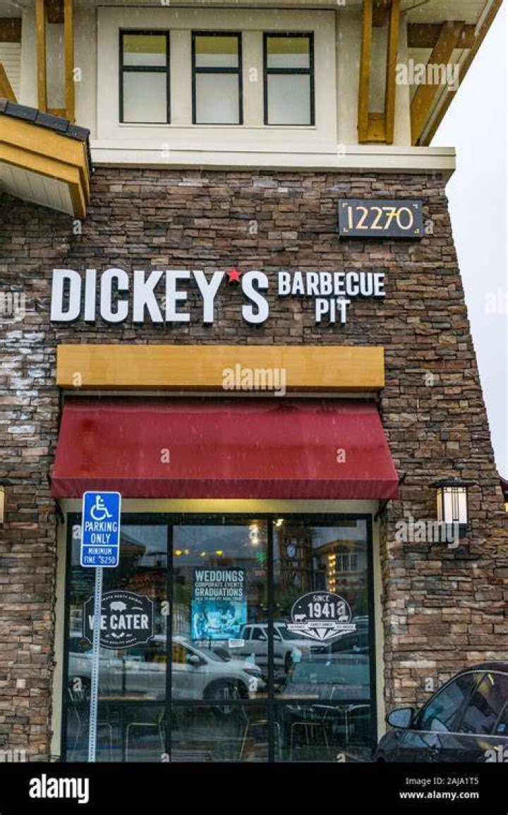 Did Dickeys BBQ close