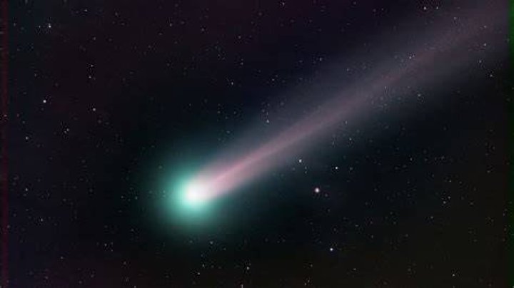 Do comets hit planets