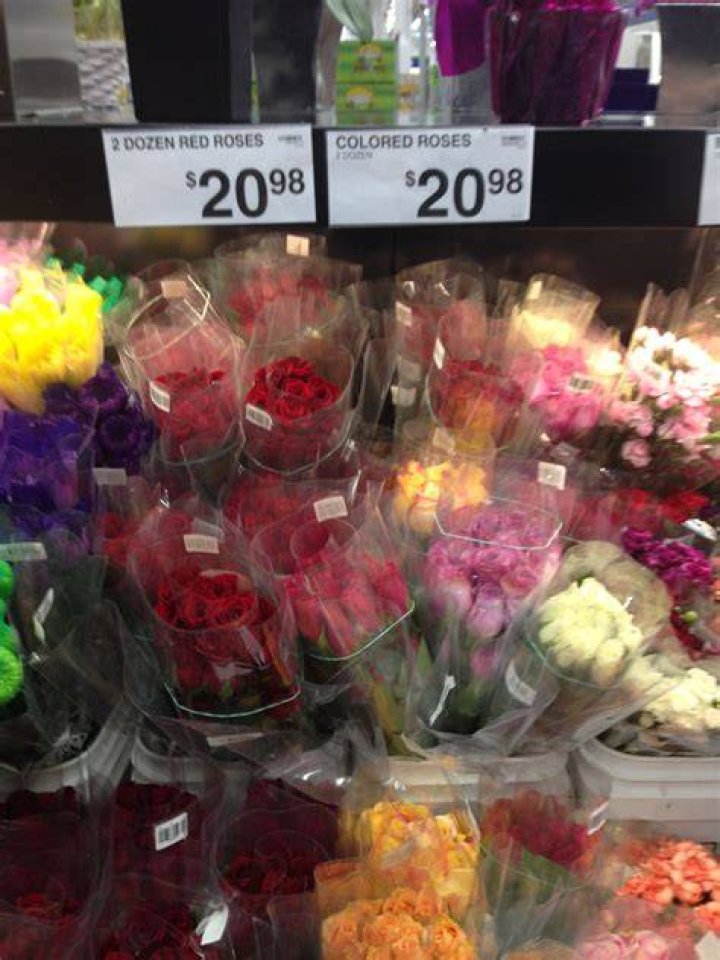 Does Sams have roses