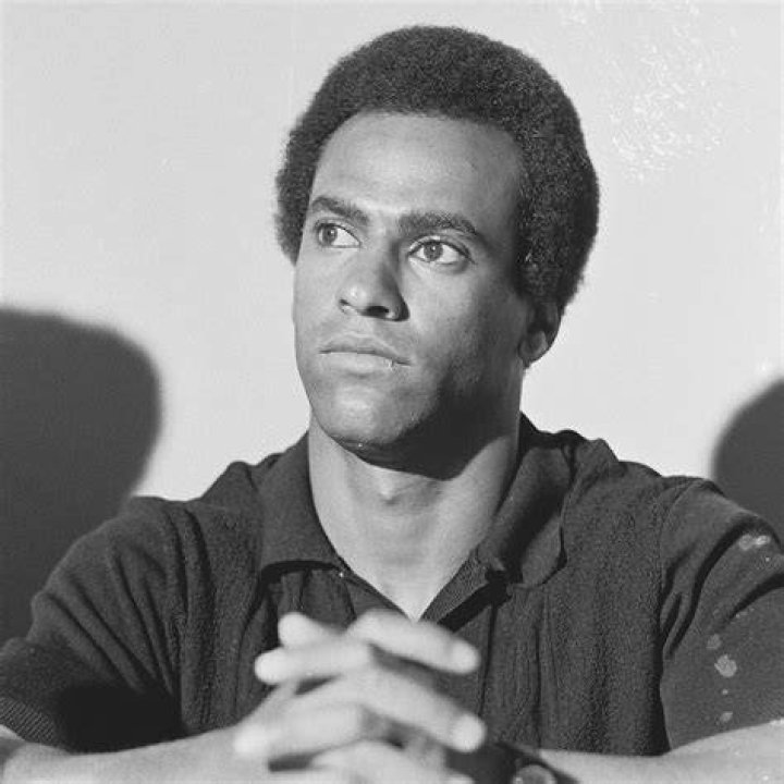 How did Huey P Newton