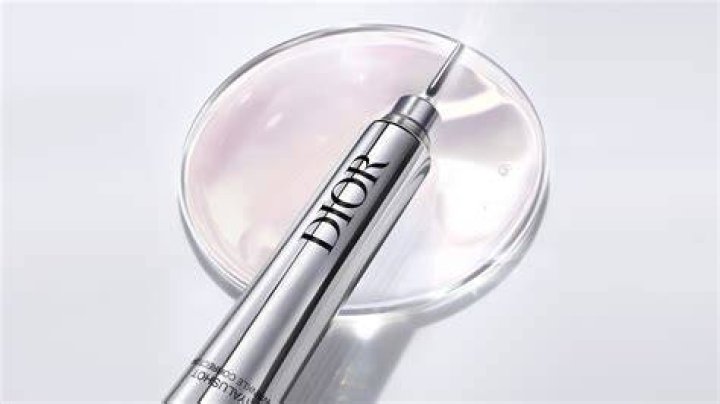 How do I contact Dior