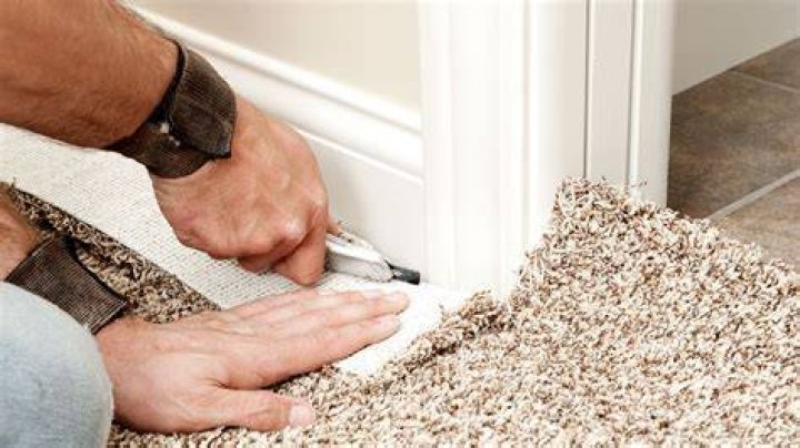 How do you cut carpet