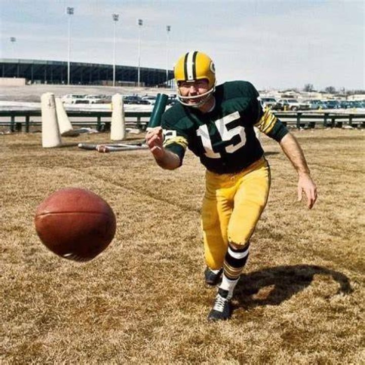 How old is Bart Starr