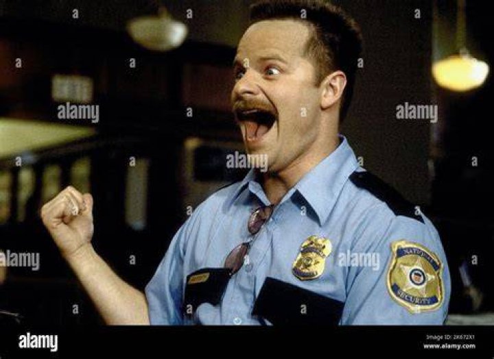How old is Steve Zahn