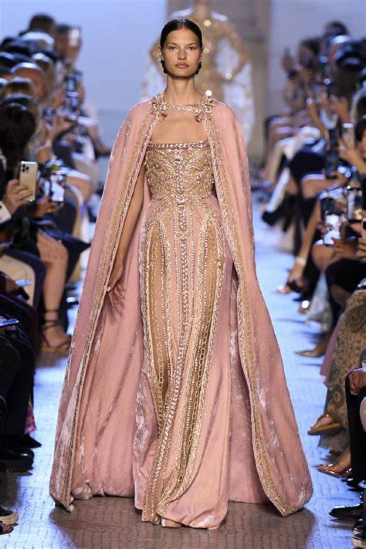 How tall is Elie Saab