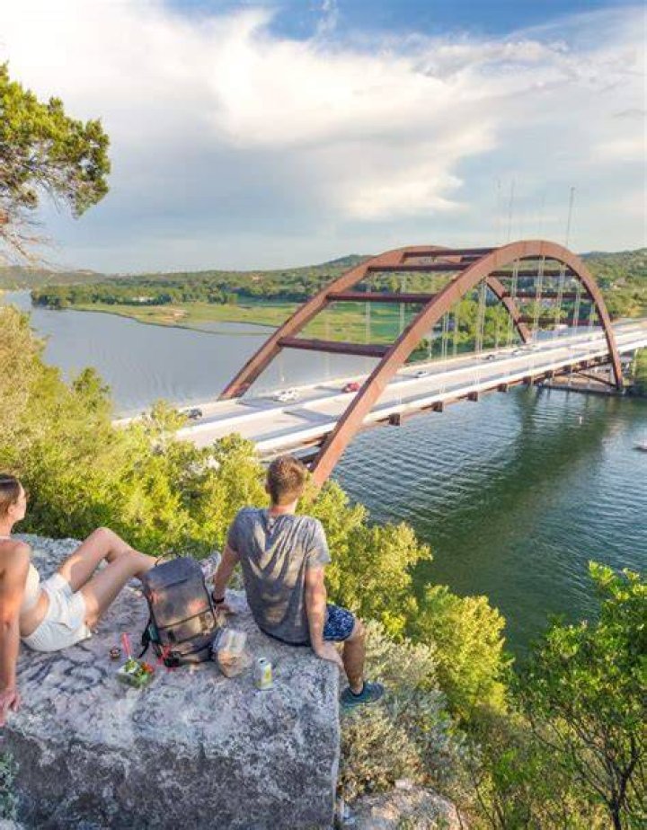 Is Austin Texas hilly