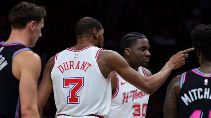 Is Durant still hurt