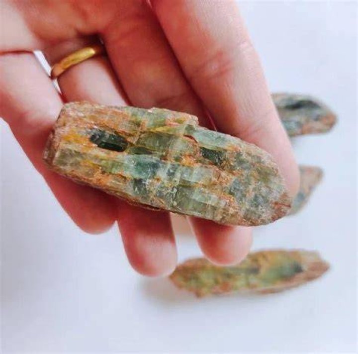 Is Green kyanite rare