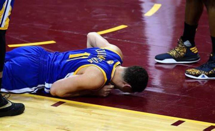 Is Klay Thompson hurt