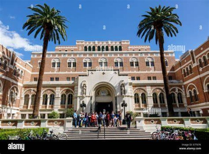 Is USC an open campus