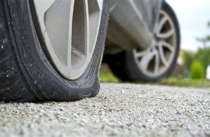 What causes flat tire