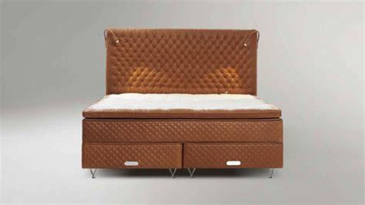 What is a Duxiana bed