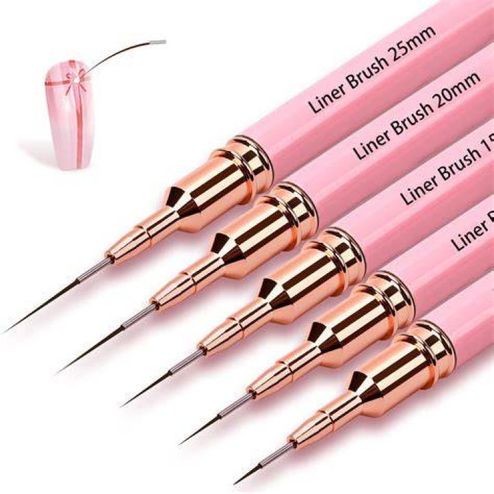 What is a liner brush