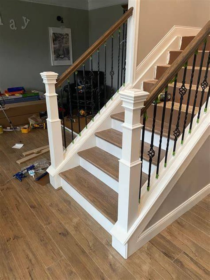 What is a stair newel