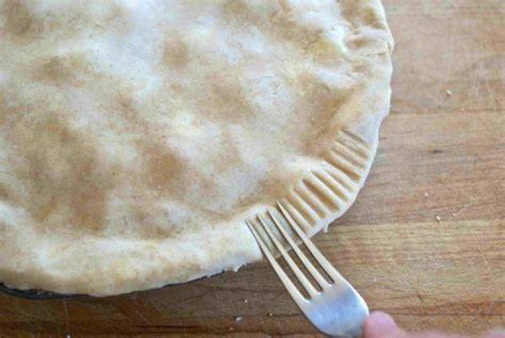 What is crimping pie