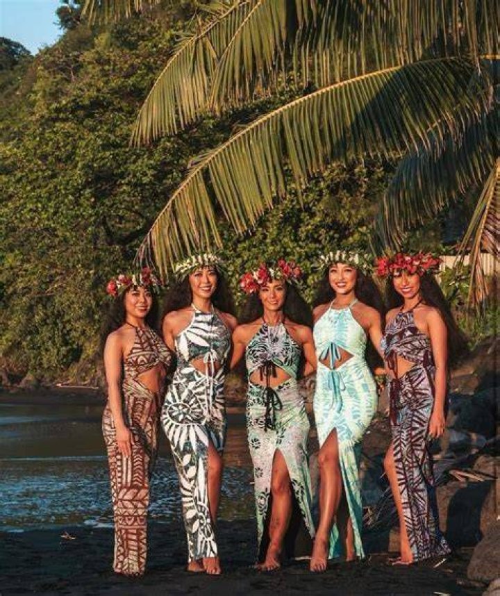 What is island attire