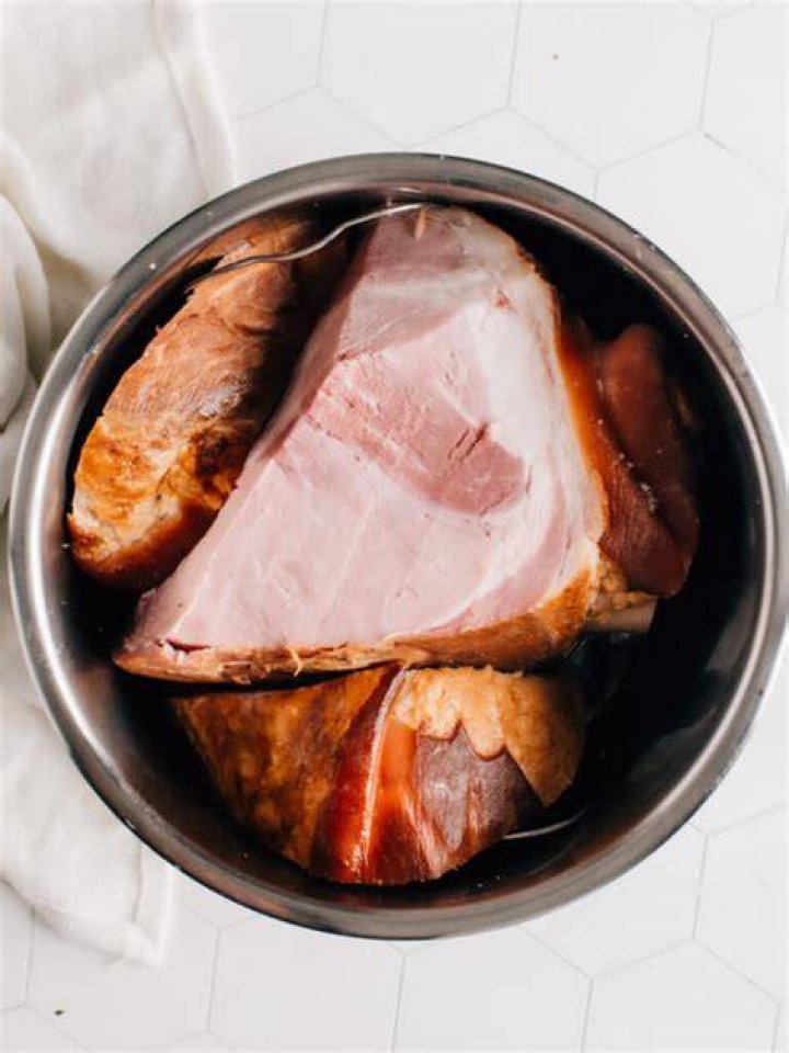 What keeps ham moist