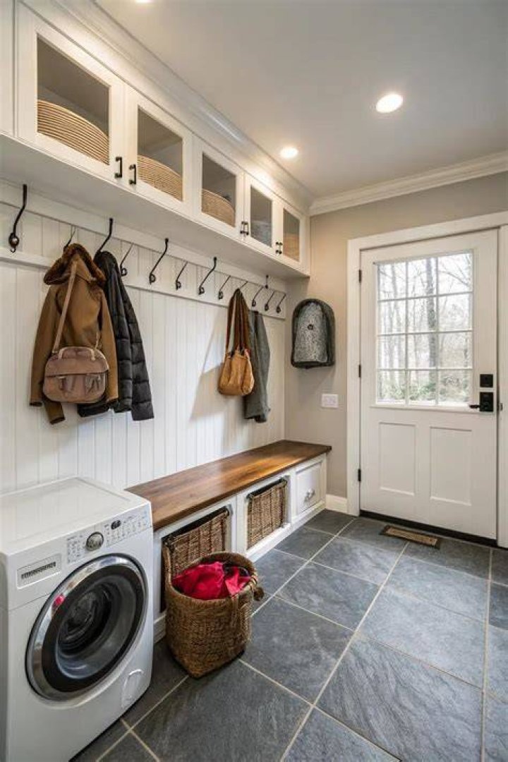 What makes a mud room