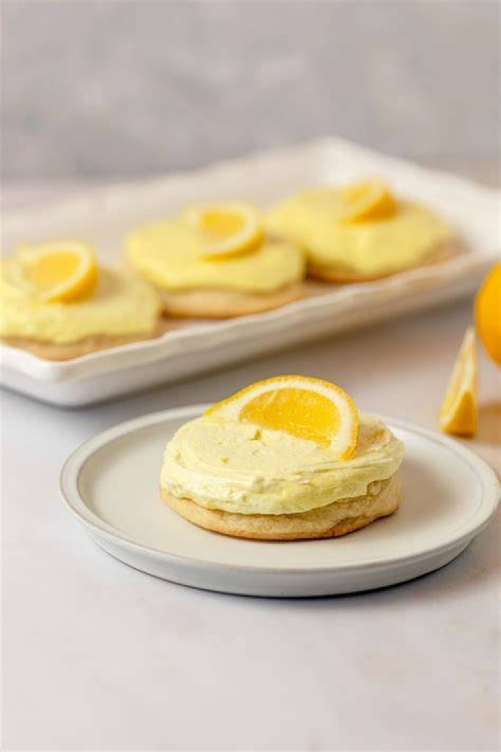 What makes up a lemon