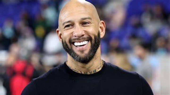 Where does Tim Howard