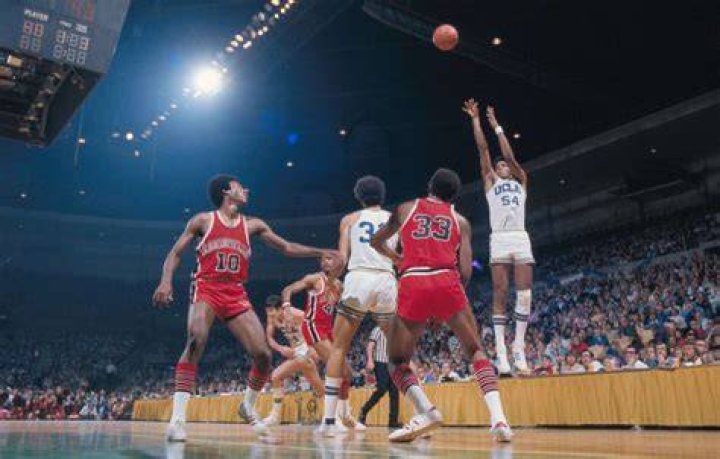 Who beat UCLA in 1974