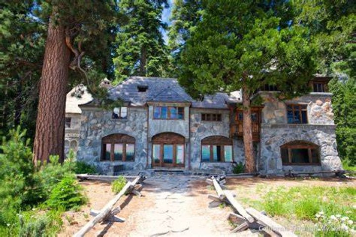 Who built vikingsholm