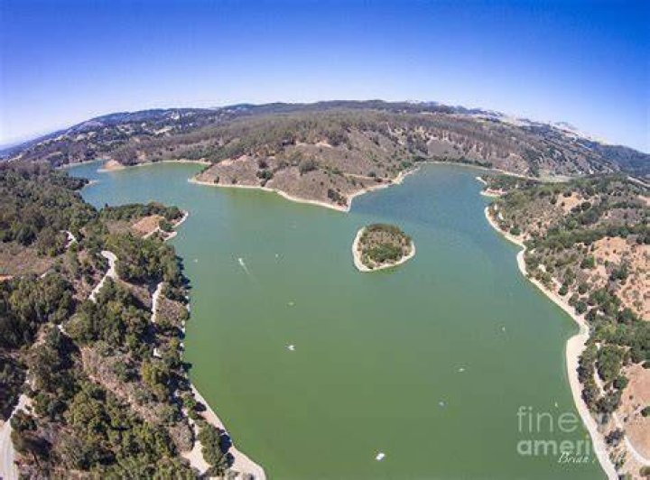 Who owns lake Chabot