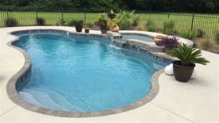 Who owns Viking Pools