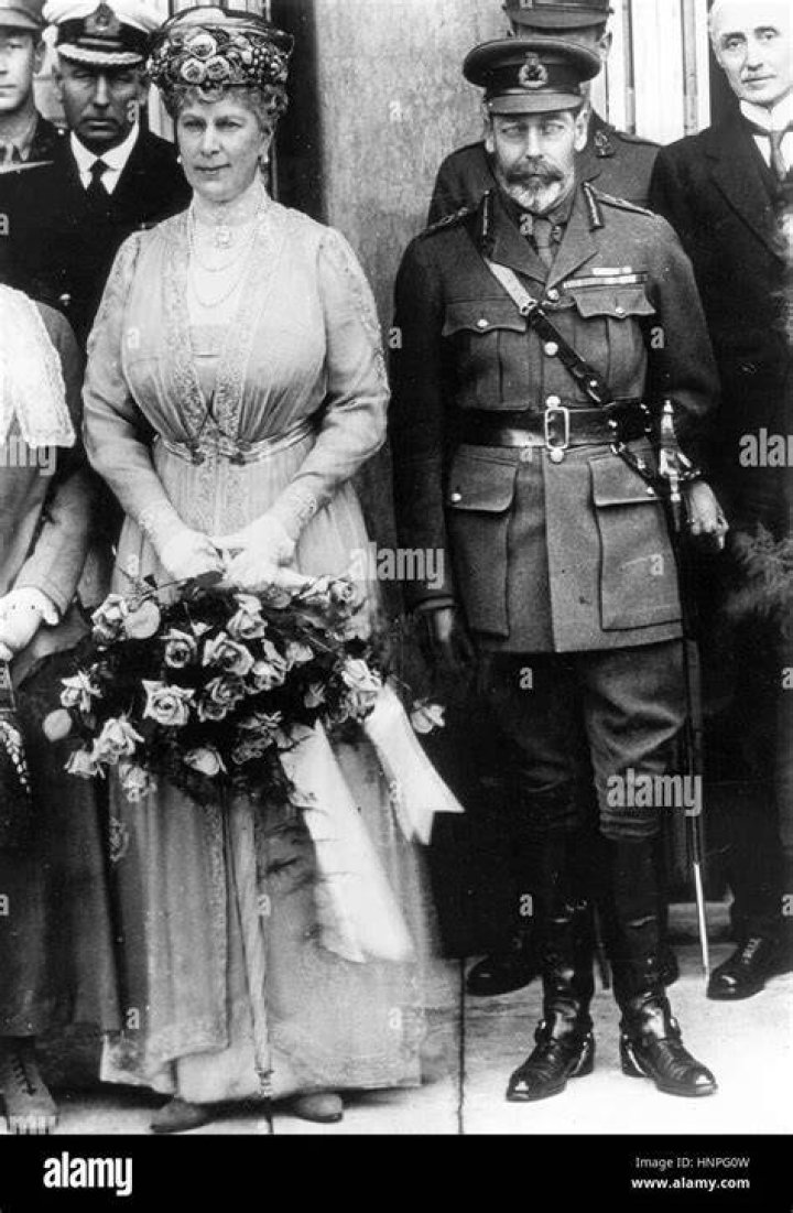 Who was queen in 1925